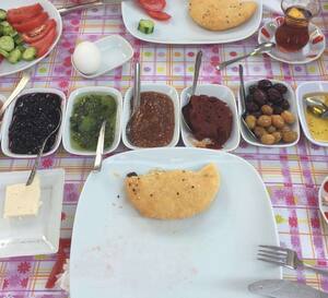 Lalezar Kahvalti Salonu Bozcaada Bozcaada